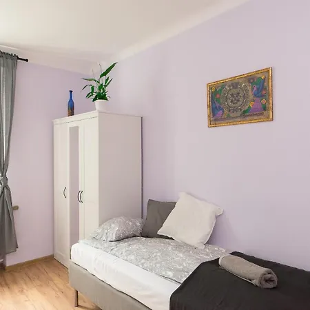 3-bedroom Flat In Center P4you Pl Apartman