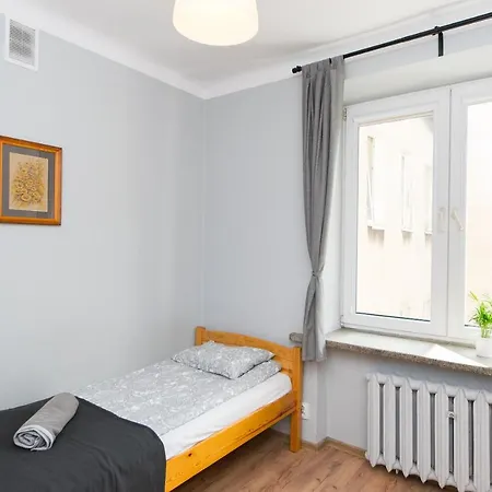 3-bedroom Flat In Center P4you Pl شقة كراكوفيا
