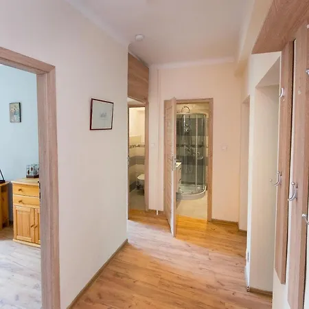 3-bedroom Flat In Center P4you Pl *
